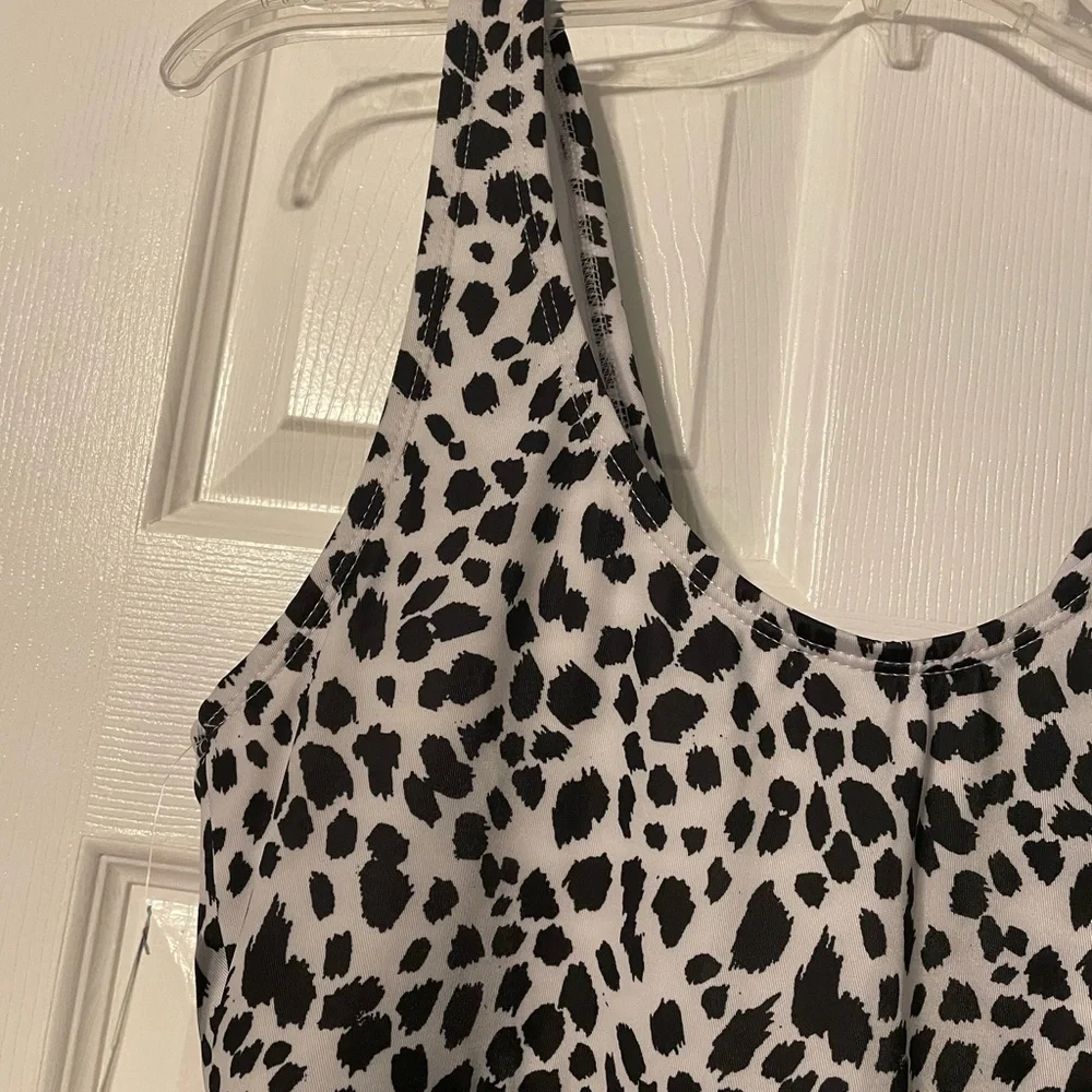 NWT Outdoor Oasis Animal Print Swimsuit